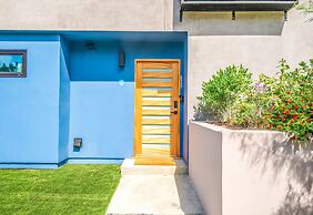 Stylish Sherman Oaks Townhouse W/ 3 Master Suites