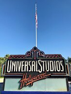 Stylish Sherman Oaks Townhouse W/ 3 Master Suites