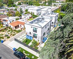 Stylish Sherman Oaks Townhouse W/ 3 Master Suites