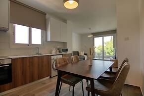 Phaedrus Living Coral Suites Seabreeze