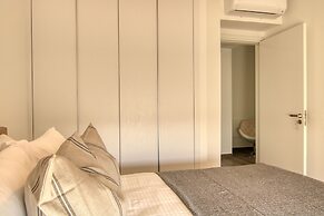 Phaedrus Living Coral Suites Seabreeze