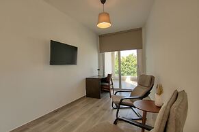 Phaedrus Living Coral Suites Seabreeze