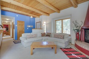 Serene Amalia Cabin w/ Deck & Mountain Views