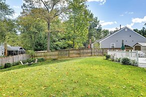 13 Mi to Annapolis: Dog-friendly Home w/ Fire Pit!