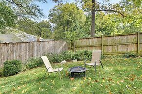 13 Mi to Annapolis: Dog-friendly Home w/ Fire Pit!