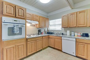 Walk to Beach: Galveston Vacation Rental!