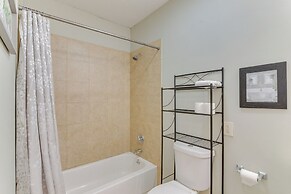 Walk to Beach: Galveston Vacation Rental!