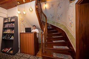 Valeria Antique 1892 Sultanahmet