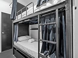 Azzurro Pod Hotel Central Sydney