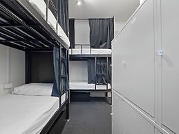 Azzurro Pod Hotel Central Sydney