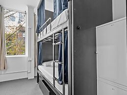 Azzurro Pod Hotel Central Sydney