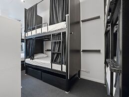 Azzurro Pod Hotel Central Sydney