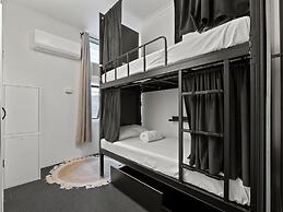 Azzurro Pod Hotel Central Sydney