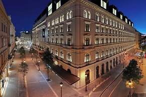 Dorothea Hotel, Budapest, Autograph Collection