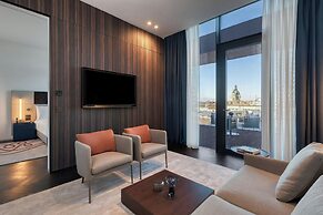 Dorothea Hotel, Budapest, Autograph Collection