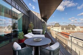 Dorothea Hotel, Budapest, Autograph Collection