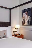 Dorothea Hotel, Budapest, Autograph Collection