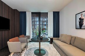 Dorothea Hotel, Budapest, Autograph Collection