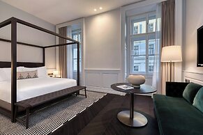 Dorothea Hotel, Budapest, Autograph Collection