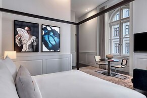 Dorothea Hotel, Budapest, Autograph Collection