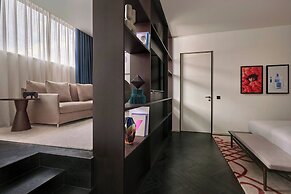 Dorothea Hotel, Budapest, Autograph Collection