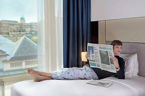 Dorothea Hotel, Budapest, Autograph Collection