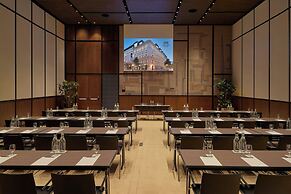 Dorothea Hotel, Budapest, Autograph Collection
