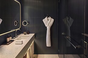 Dorothea Hotel, Budapest, Autograph Collection