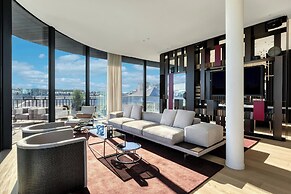 Dorothea Hotel, Budapest, Autograph Collection