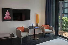 Dorothea Hotel, Budapest, Autograph Collection