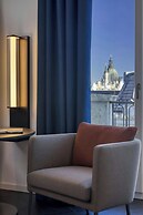 Dorothea Hotel, Budapest, Autograph Collection