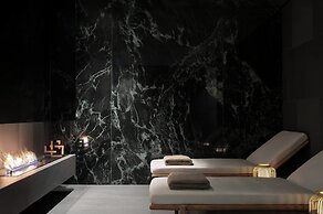 Dorothea Hotel, Budapest, Autograph Collection