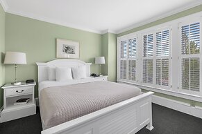 Tranquil House Inn