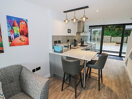 The Tunnel at Bridge Lake Farm and Fishery