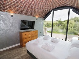 The Tunnel at Bridge Lake Farm and Fishery