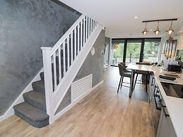 The Tunnel at Bridge Lake Farm and Fishery