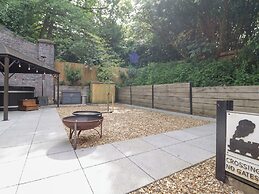 The Tunnel at Bridge Lake Farm and Fishery