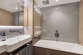 Battersea Power Station Flat With River Views