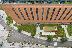 Battersea Power Station Flat With River Views