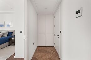 Battersea Power Station Flat With River Views