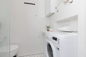 Aleja Wyzwolenia Studio by Renters