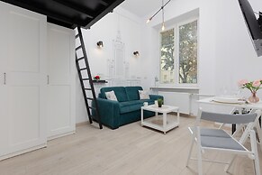 Aleja Wyzwolenia Studio by Renters