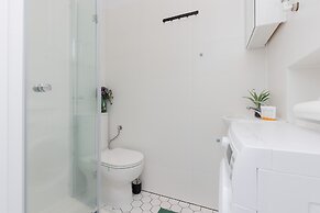 Aleja Wyzwolenia Studio by Renters