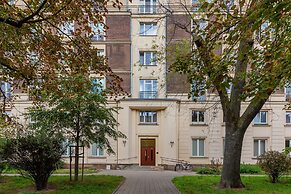 Aleja Wyzwolenia Studio by Renters