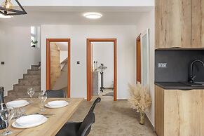 Pool House Beba Tribalj Lake