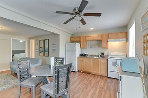 Walk to Beach: Cozy Unit in Galveston!