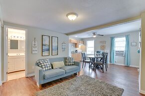 Walk to Beach: Cozy Unit in Galveston!