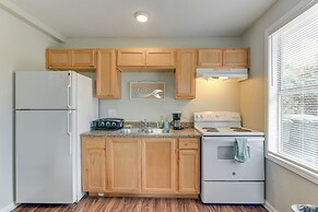 Walk to Beach: Cozy Unit in Galveston!