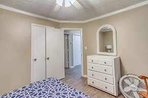 North Carolina Abode - Deck & Grill, Walk to Beach