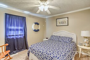 North Carolina Abode - Deck & Grill, Walk to Beach